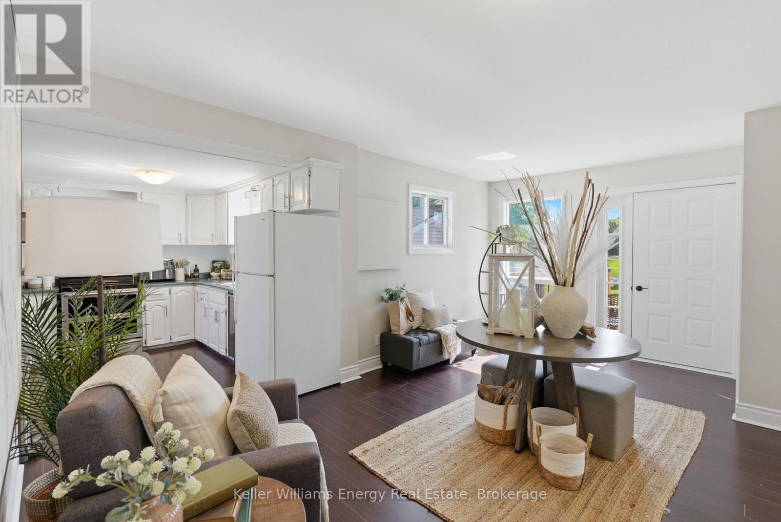 67 EDGEWOOD CRESCENT - 7