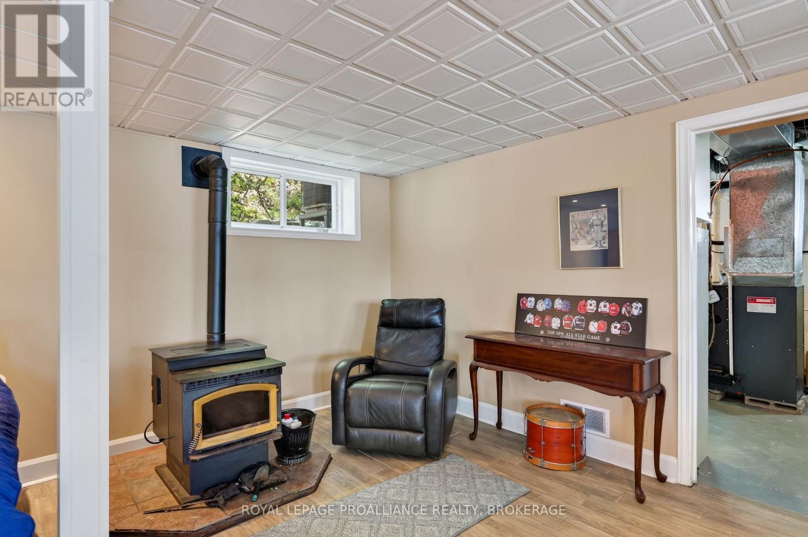1403B EVERETT LANE - Image 19