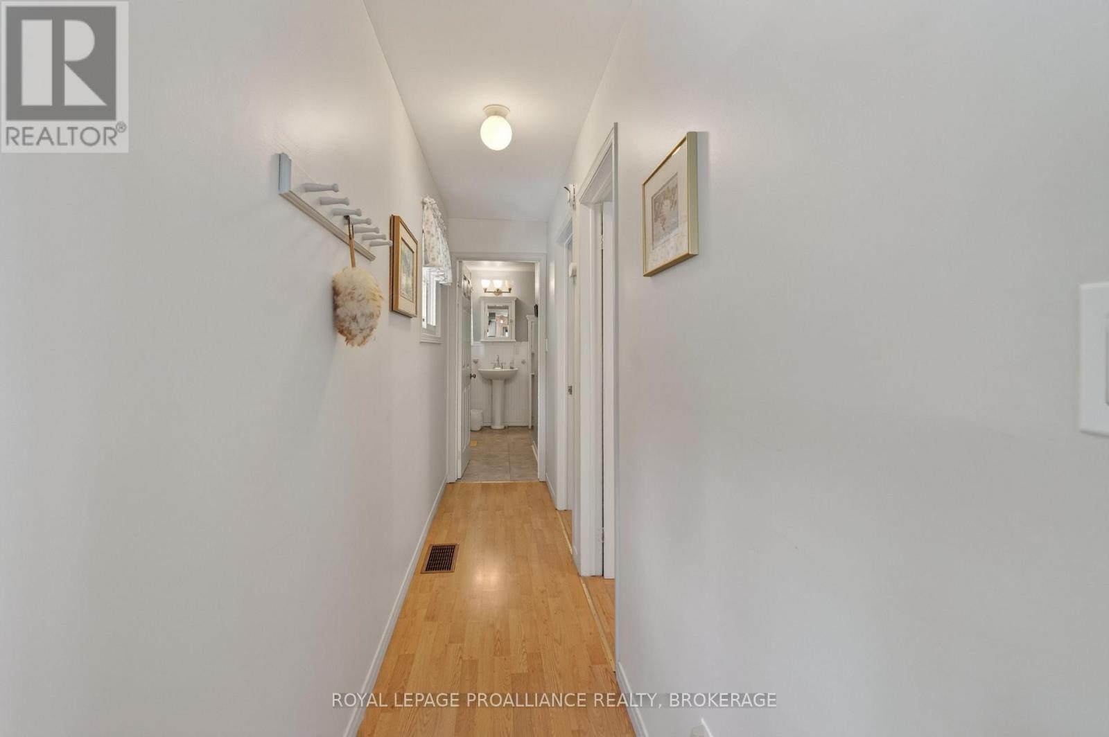 1403B EVERETT LANE - Image 9