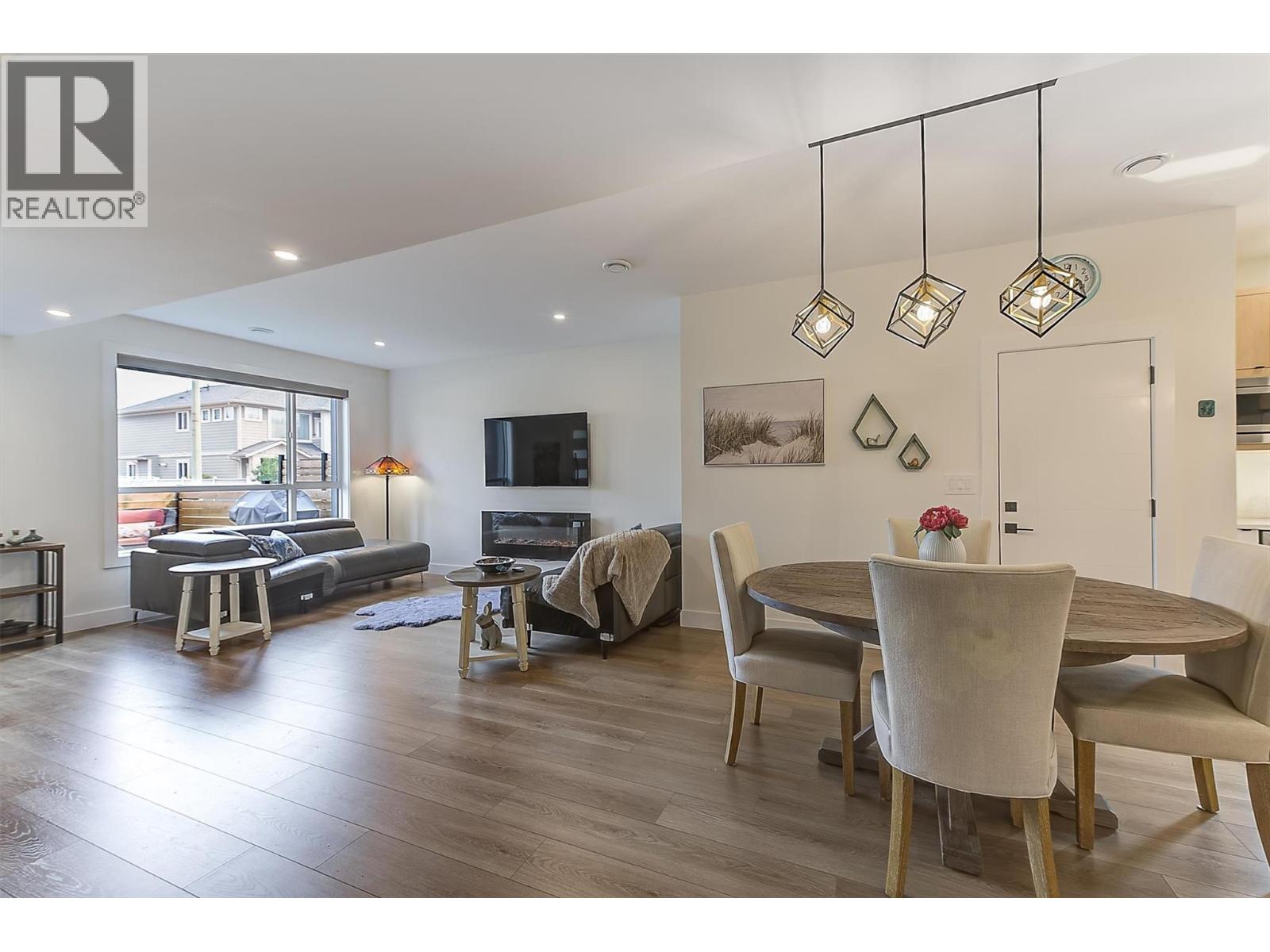 2 747 Patterson Avenue, Kelowna