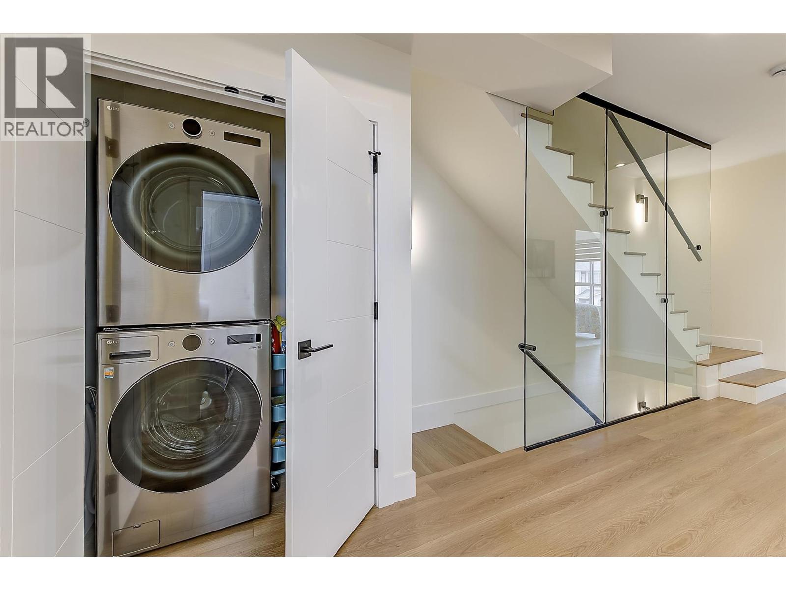 2 747 Patterson Avenue, Kelowna