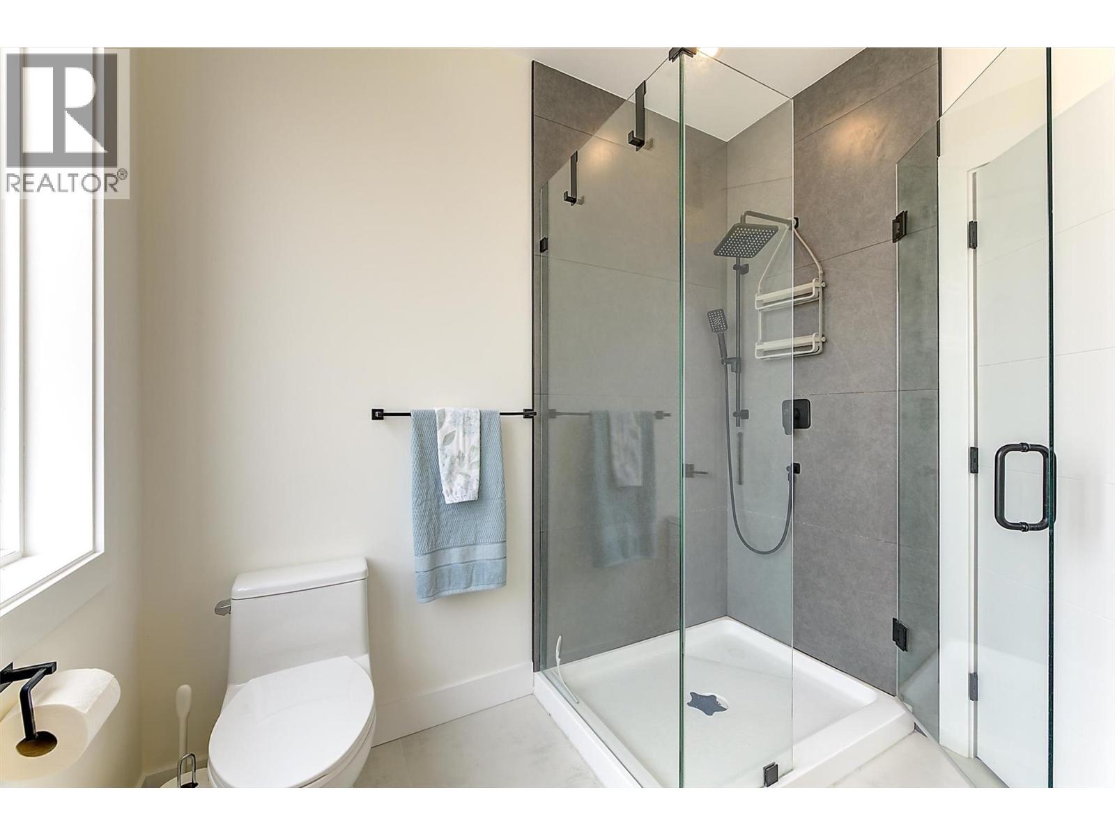 2 747 Patterson Avenue, Kelowna
