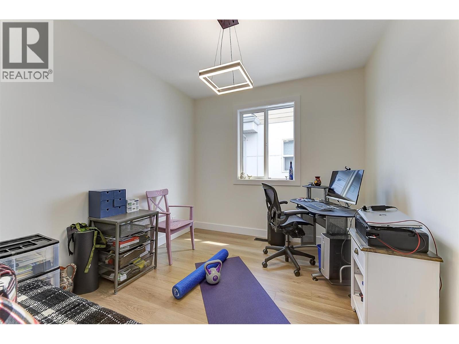 2 747 Patterson Avenue, Kelowna