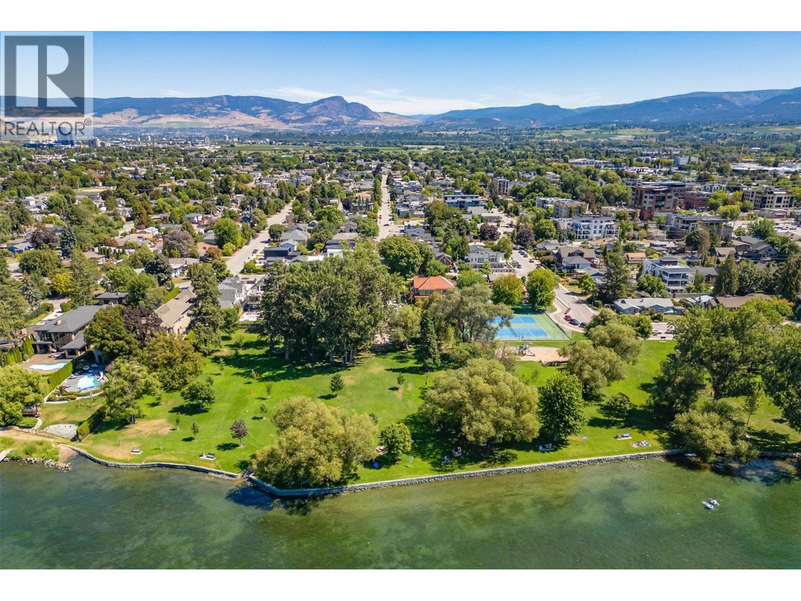2 747 Patterson Avenue, Kelowna