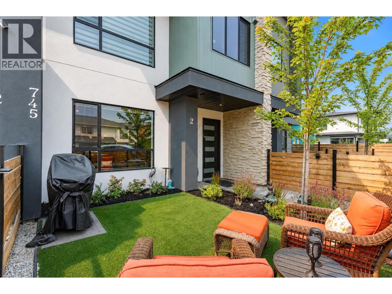 2 747 Patterson Avenue, Kelowna