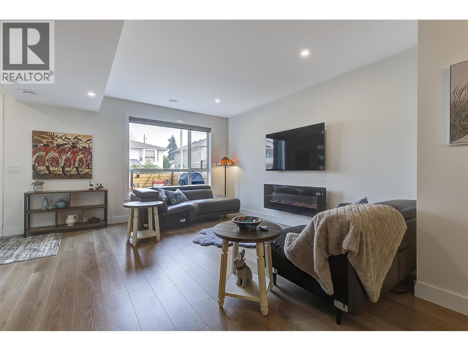 2 747 Patterson Avenue, Kelowna