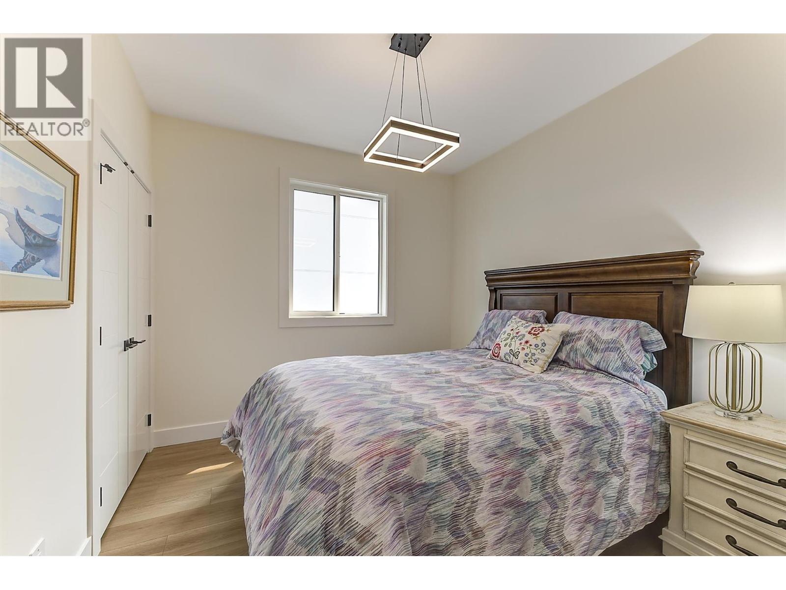 2 747 Patterson Avenue, Kelowna