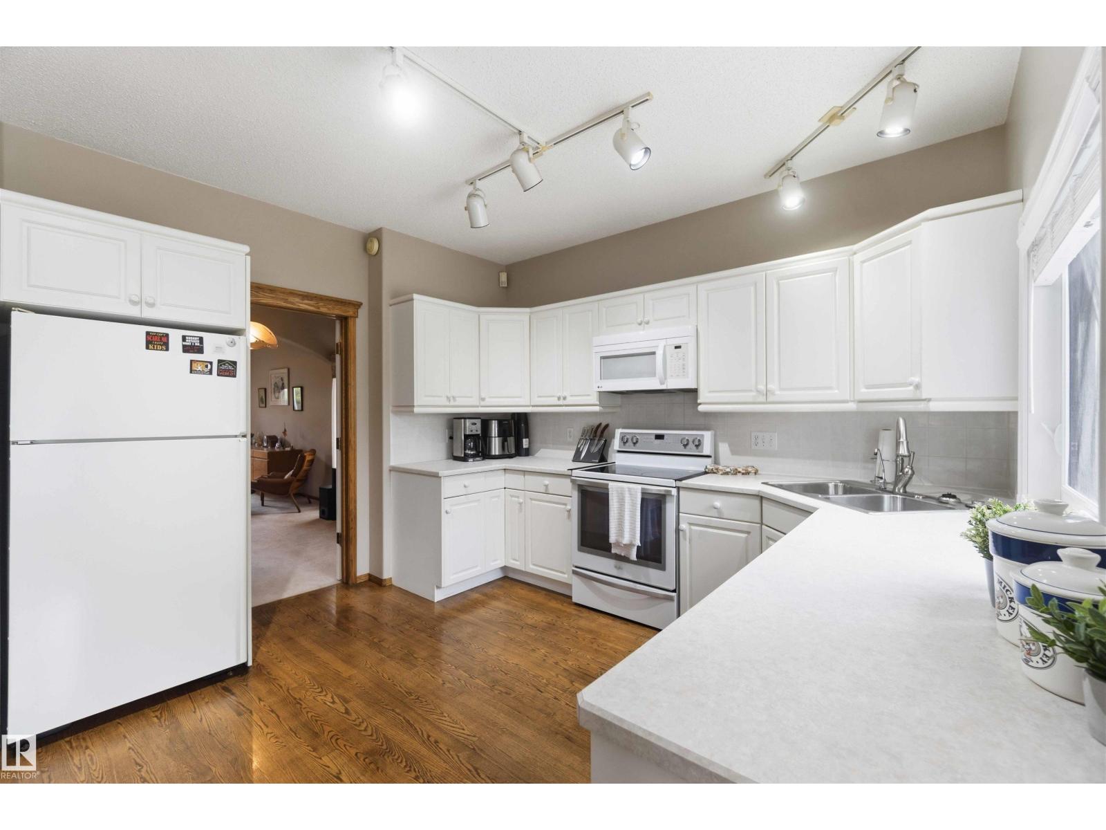 1080 WEDGEWOOD BV NW - Image 27