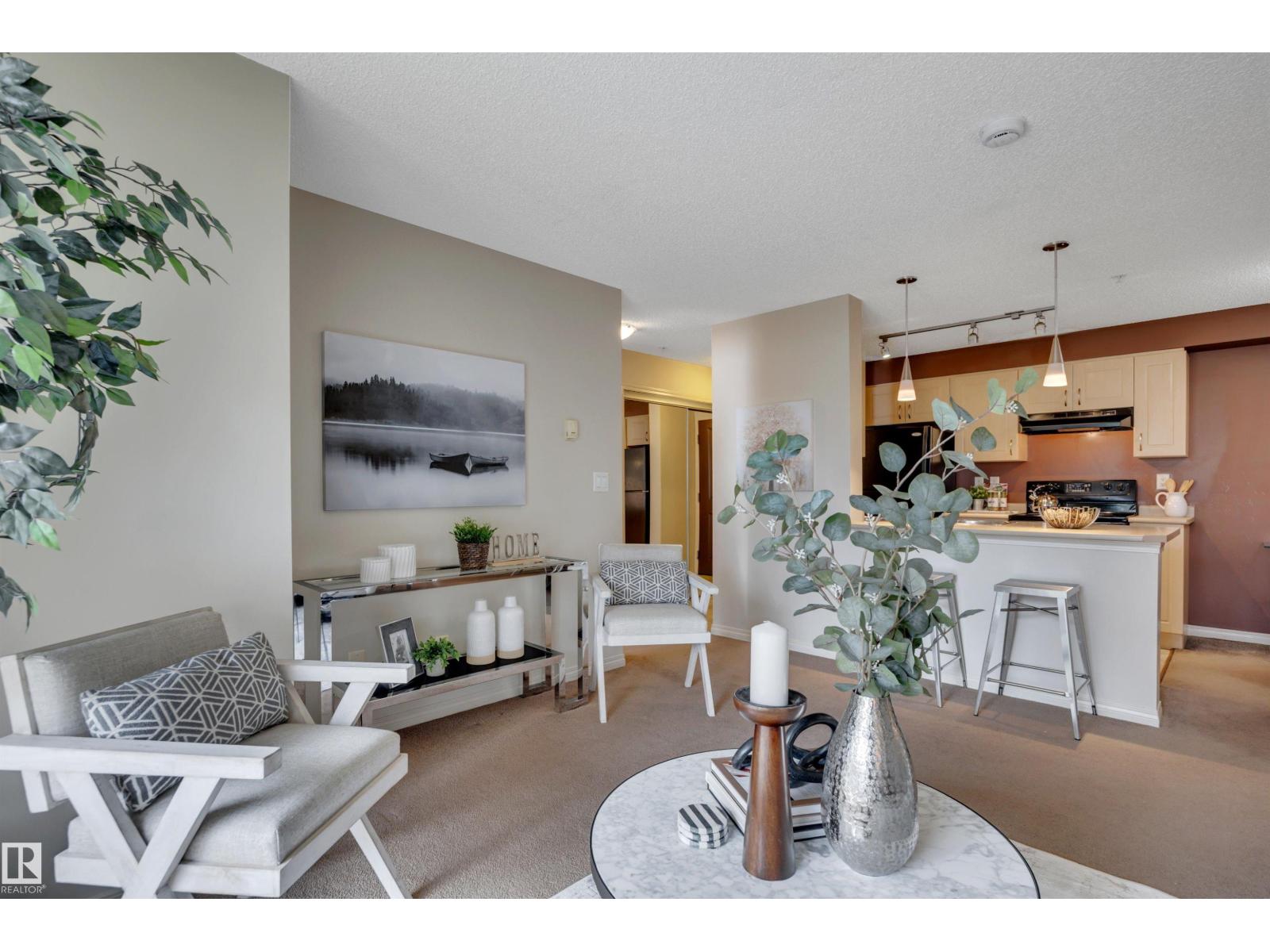 #205 13907 136 ST NW - 4
