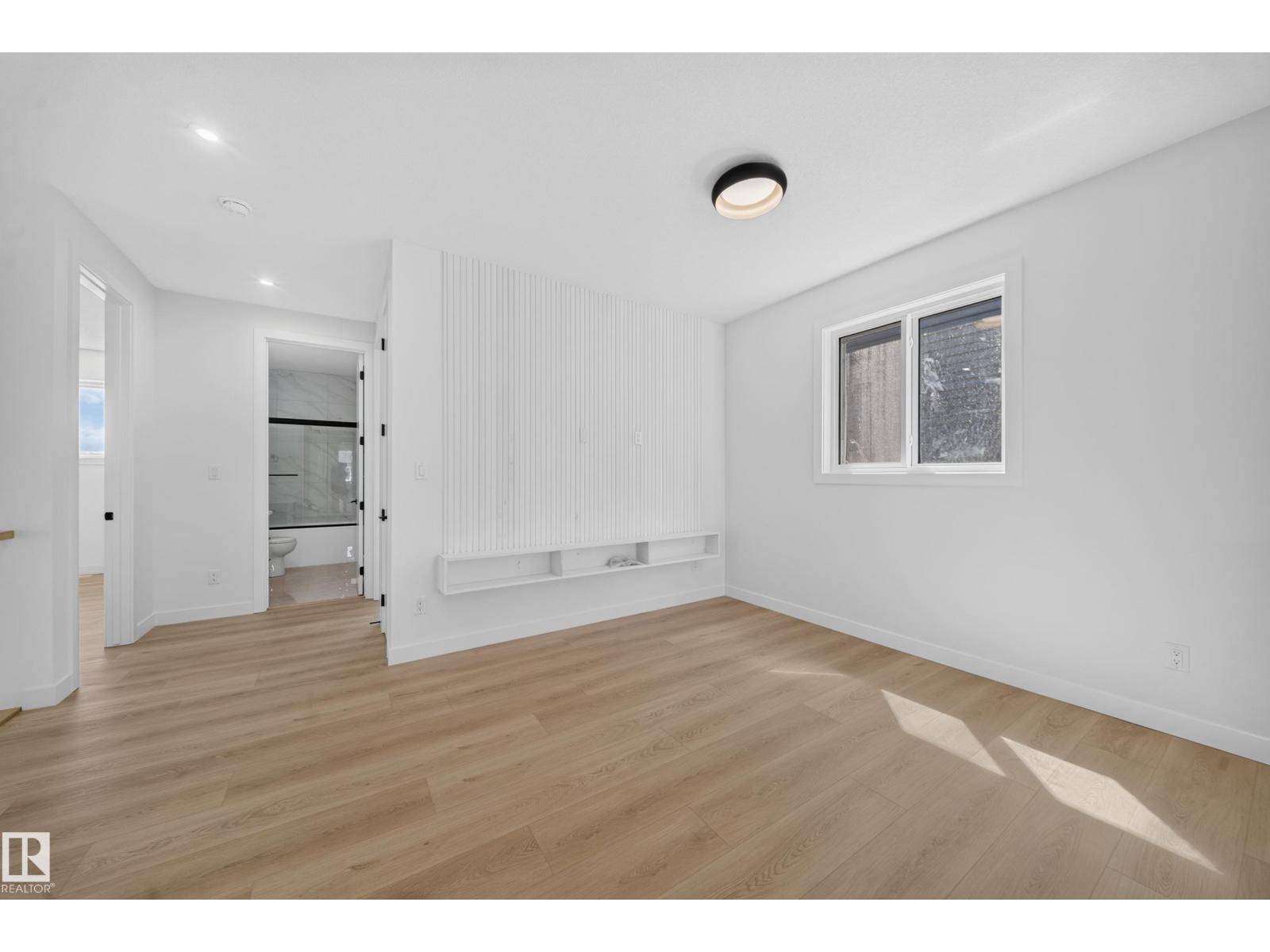 8915 MAYDAY WY SW - 35