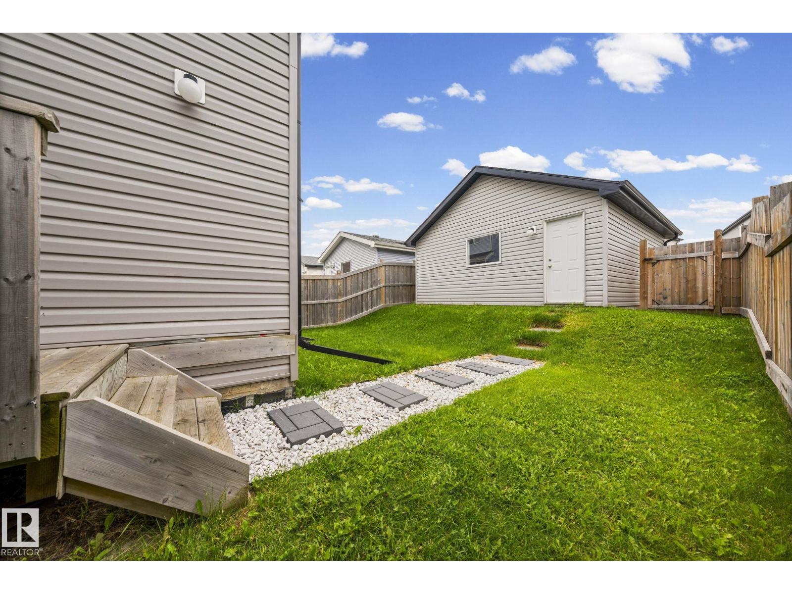 17540 58 Street NW - Photo 32