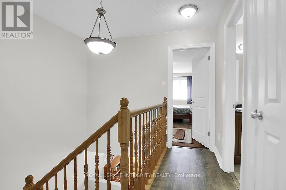 3 Bed, 3 Bath House for Sale in Ottawa – 125 WOODMILL TERRACE W, Ottawa – MLS# X13675854 - Image 19