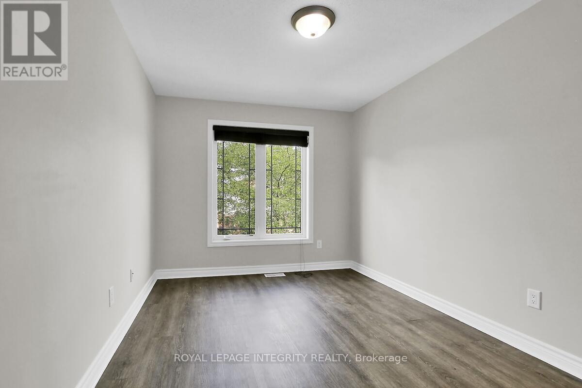 3 Bed, 3 Bath House for Sale in Ottawa – 125 WOODMILL TERRACE W, Ottawa – MLS# X13675854 - Image 20