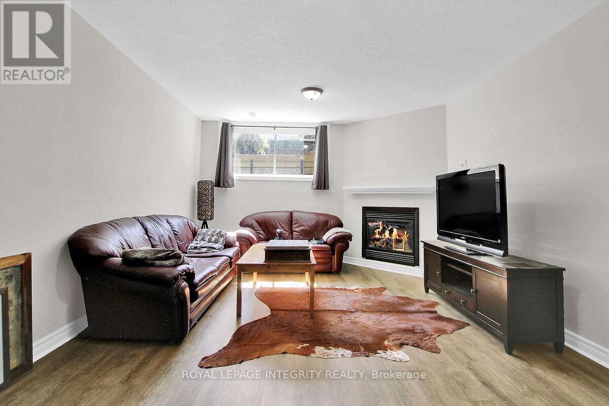 125 WOODMILL TERRACE W - 24