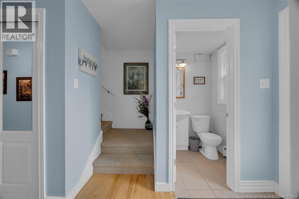 7 Hampton Manor - 3