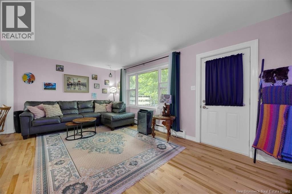 7 Hampton Manor - Image 8
