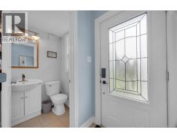 7 Hampton Manor, photo 4
