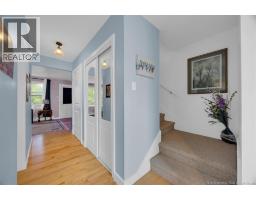 7 Hampton Manor, photo 5