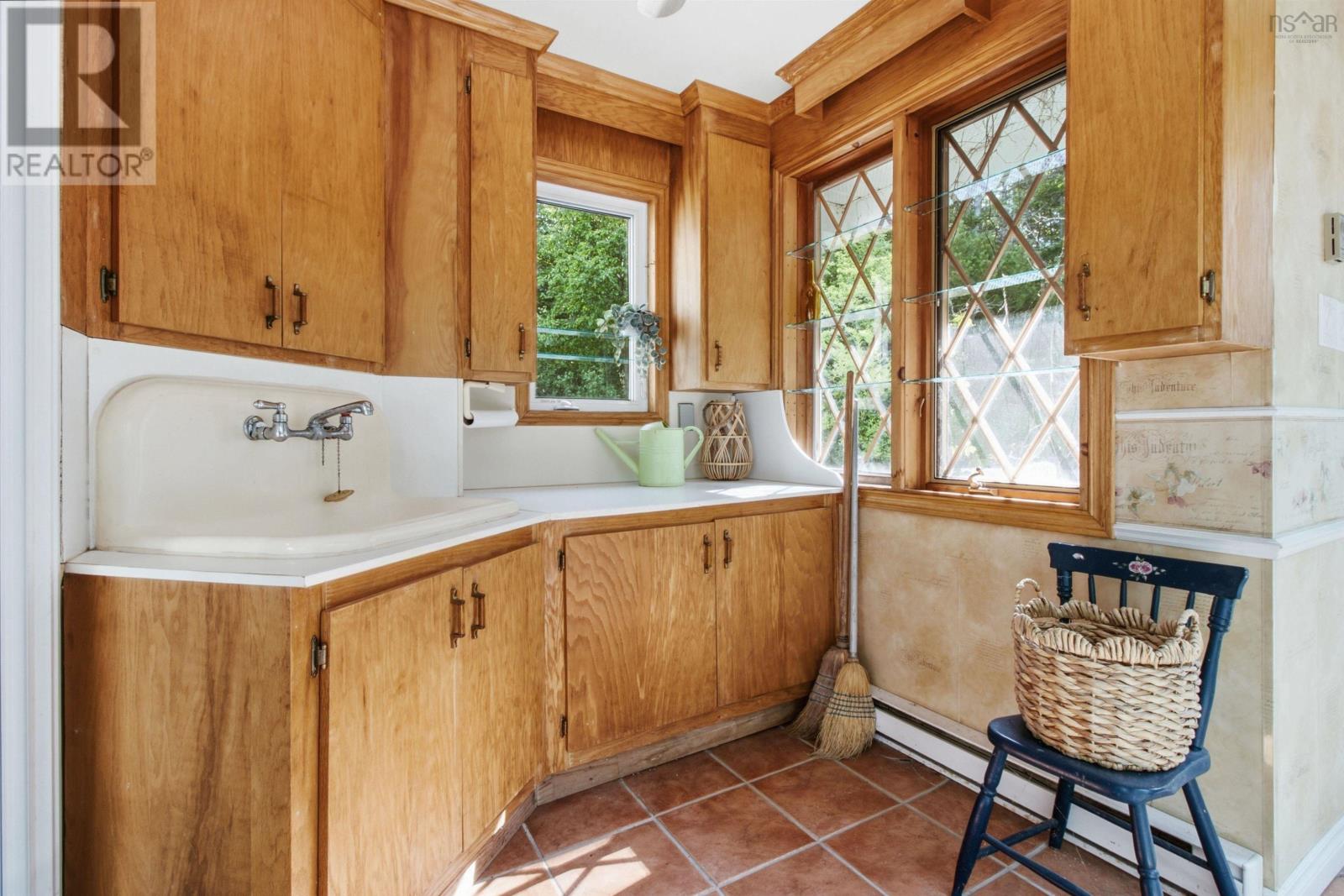 Property 23 of 47 of 43 Karen Avenue