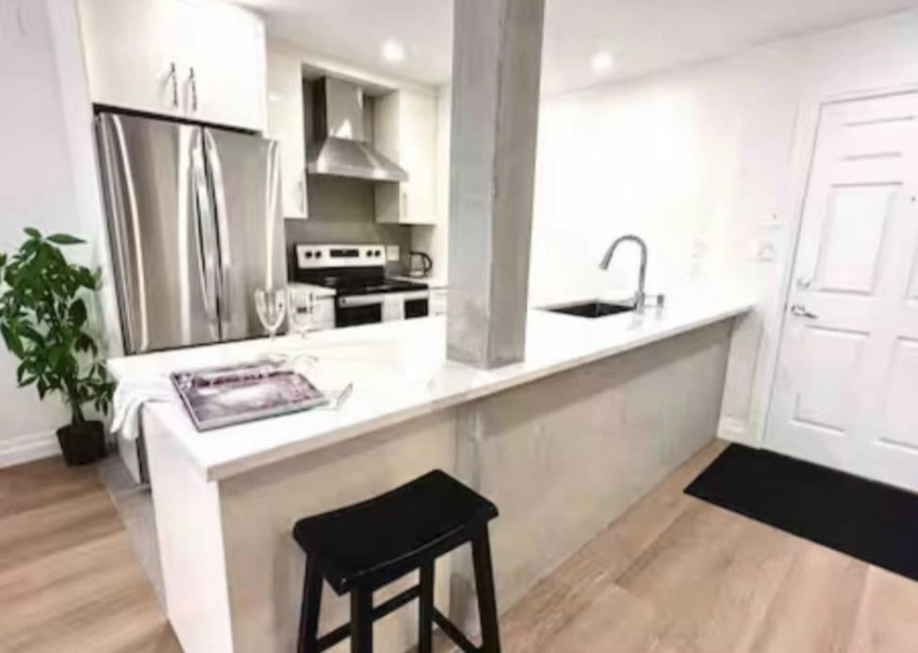 2nd Floor 1119 VIDAL STREET, White Rock