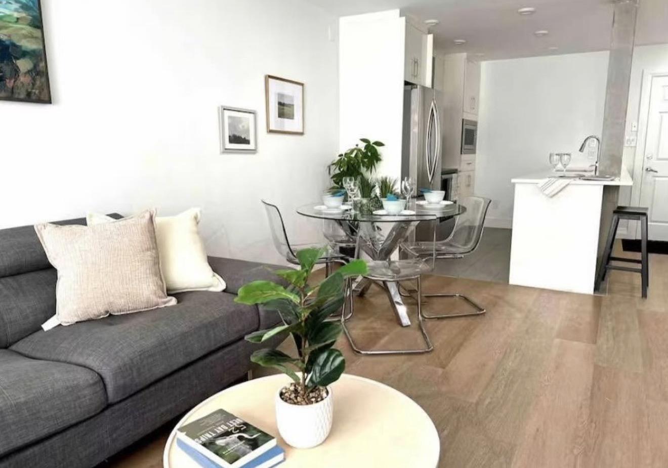 2nd Floor 1119 VIDAL STREET, White Rock
