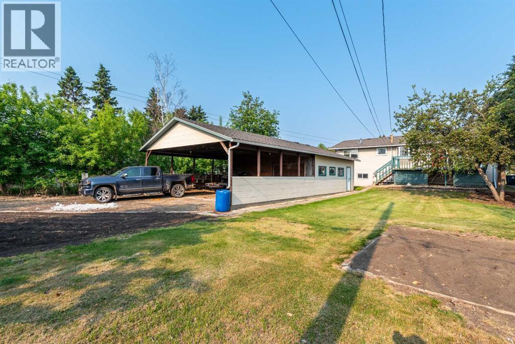 109 3 Street E - Image 35