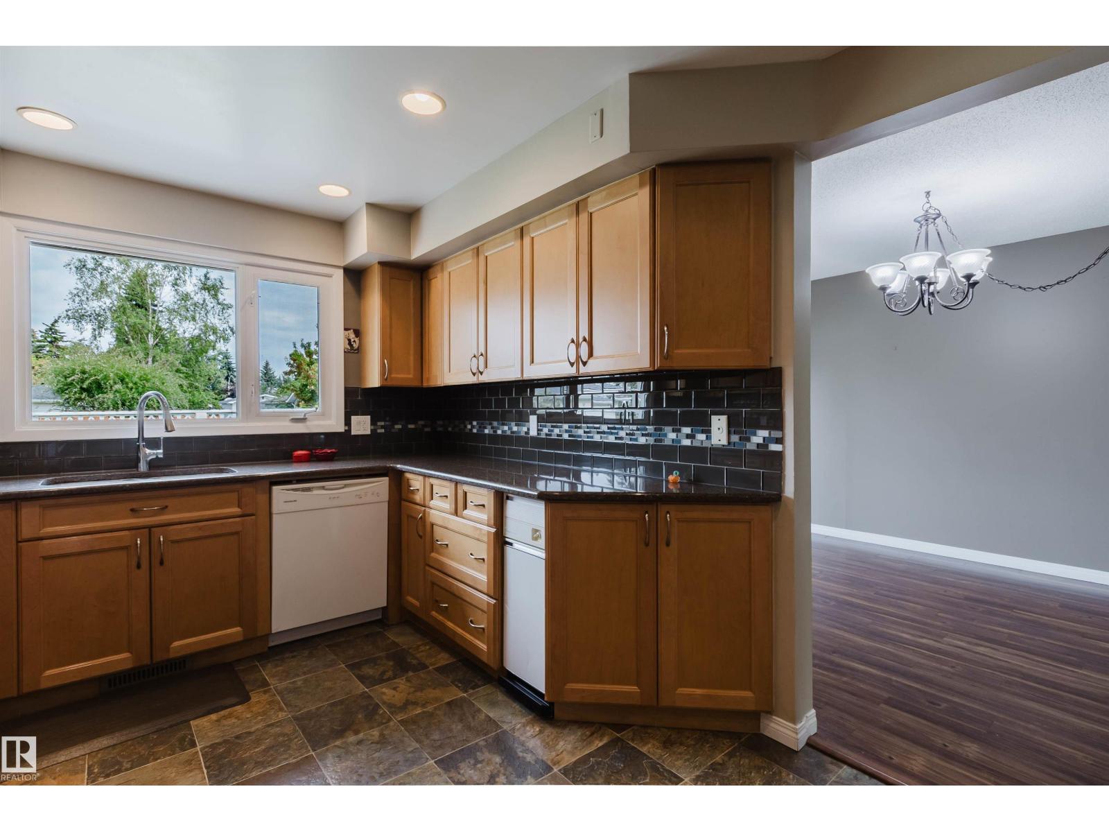 11736 35A Avenue NW - Photo 21