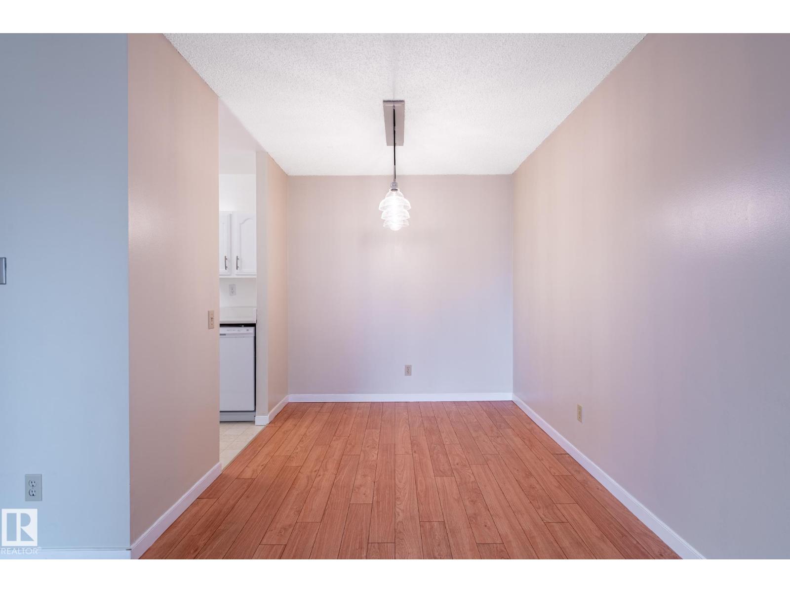 #1103 10125 109 ST NW - 16