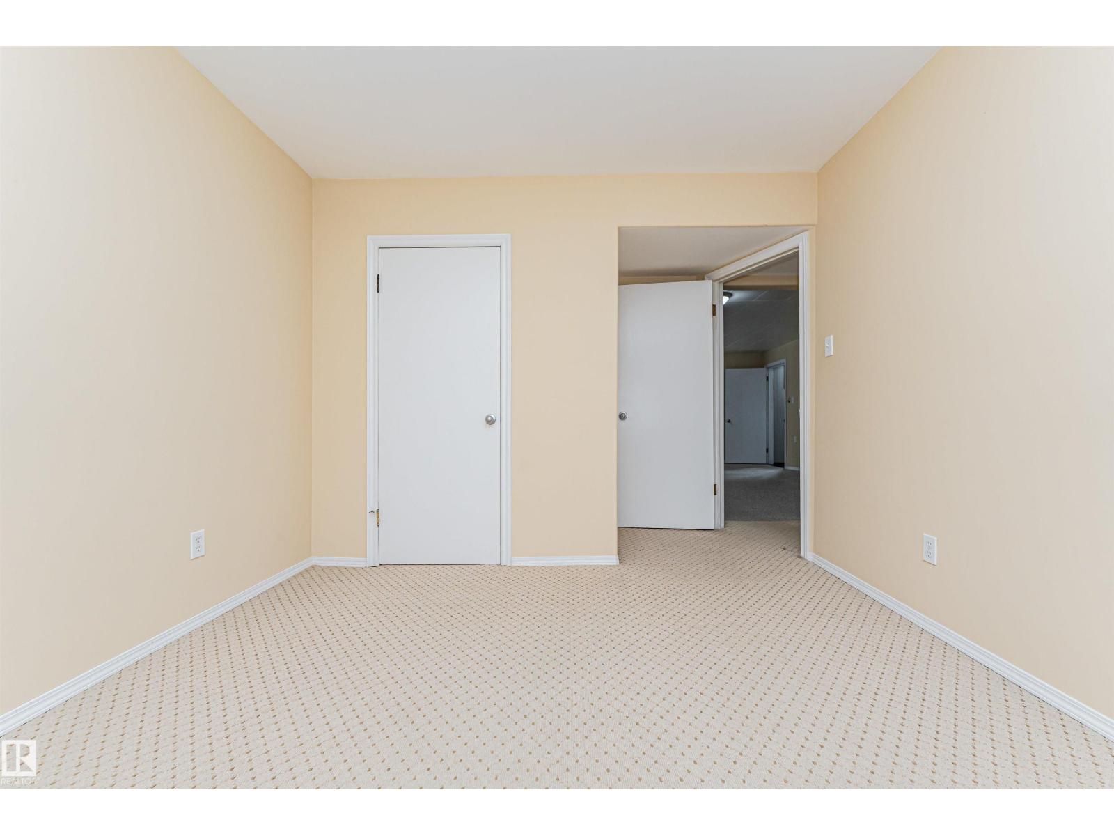 11139 62 Avenue NW - Photo 40