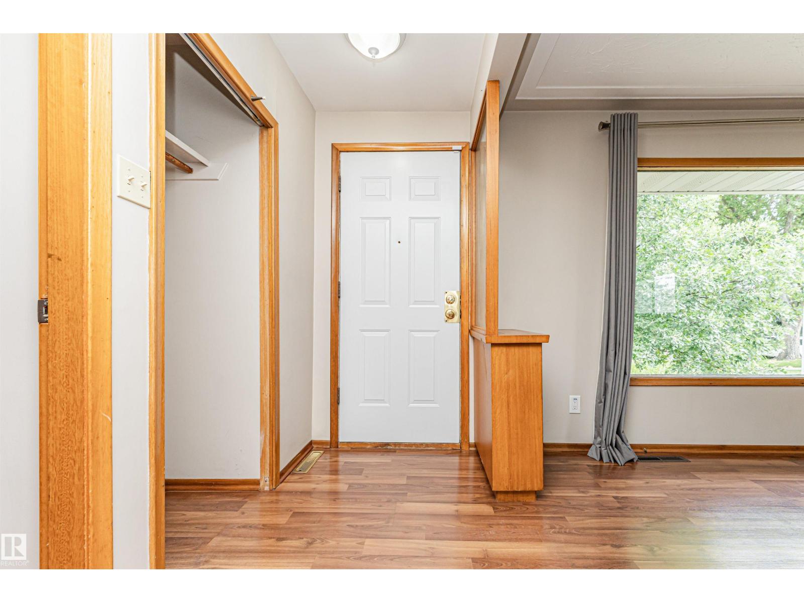 11139 62 Avenue NW - Photo 5