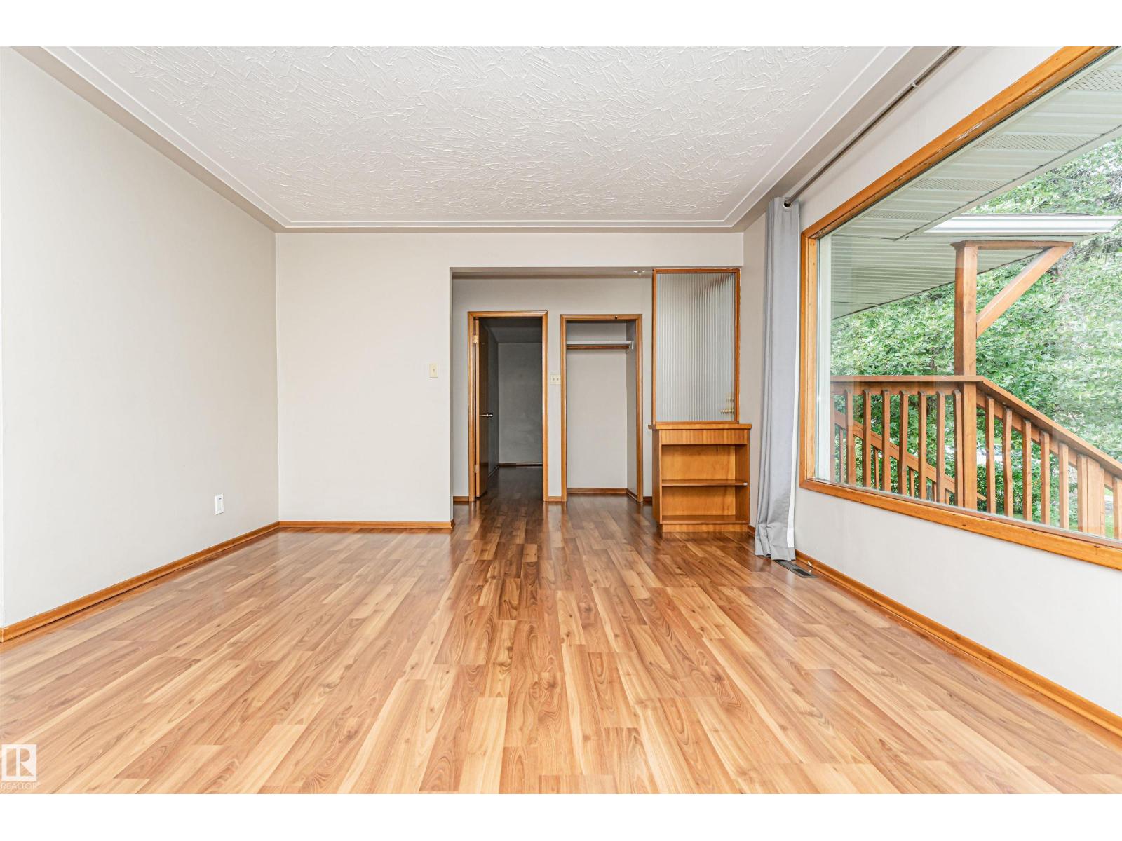 11139 62 Avenue NW - Photo 8