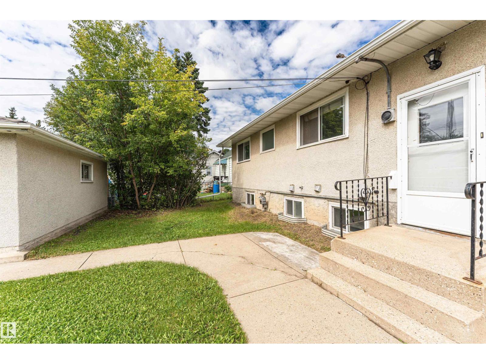 11139 62 AV NW - 52