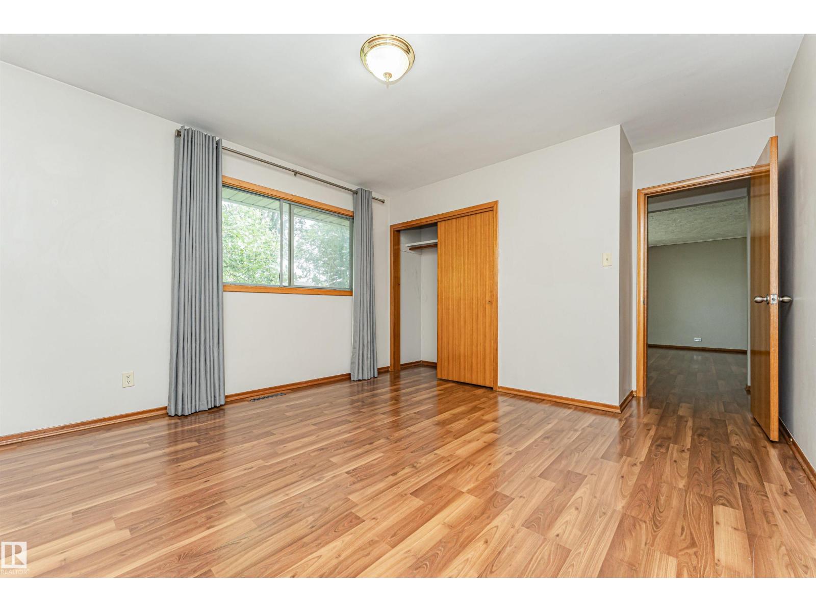 11139 62 Avenue NW - Photo 24