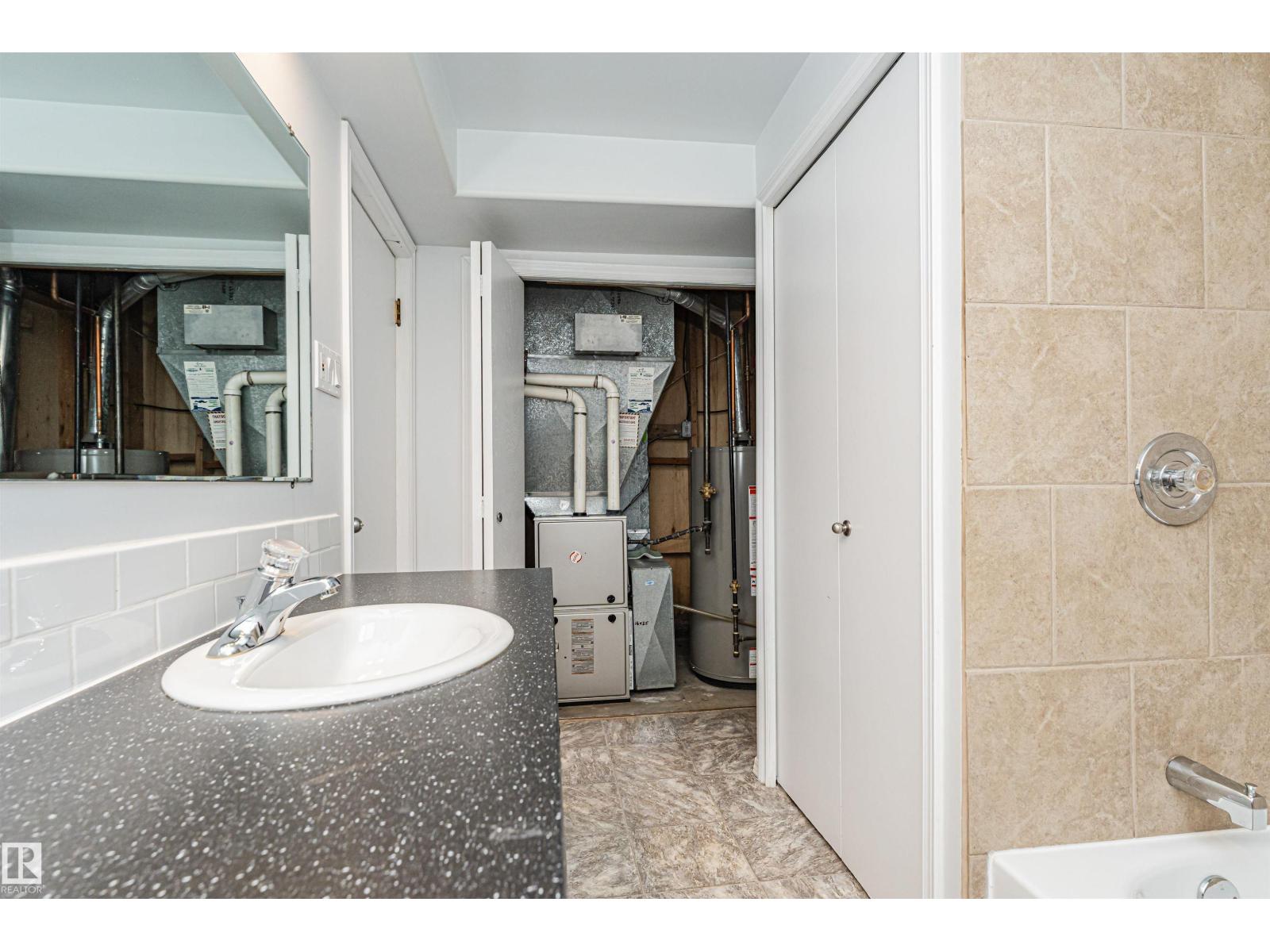 11139 62 Avenue NW - Photo 49