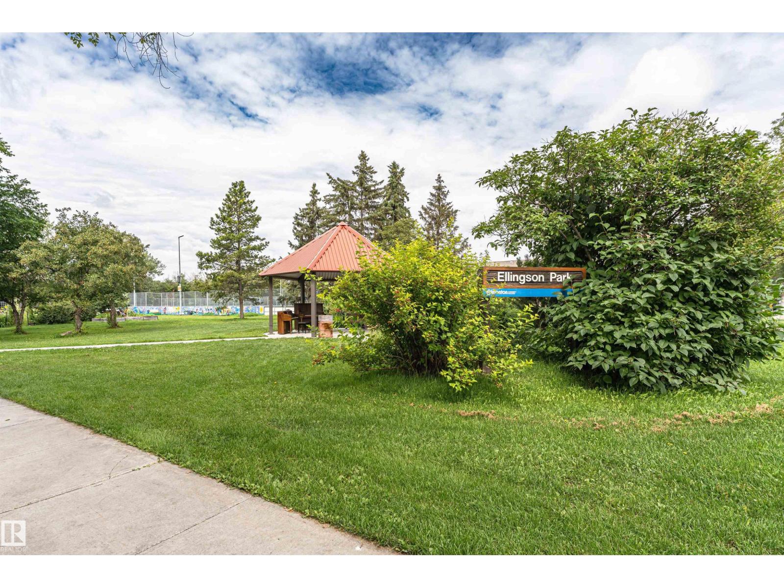 11139 62 AV NW - 57