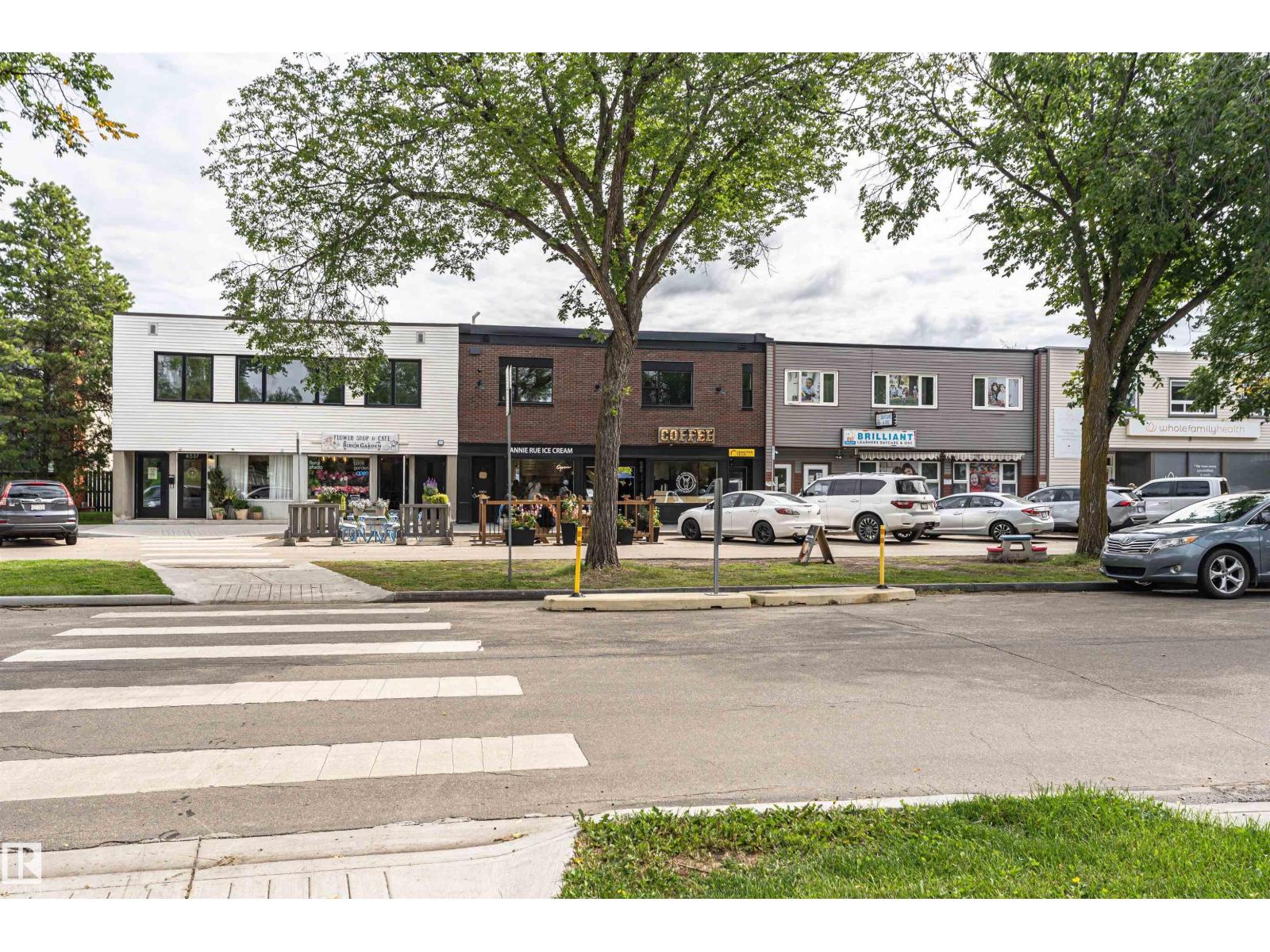 11139 62 AV NW - 62