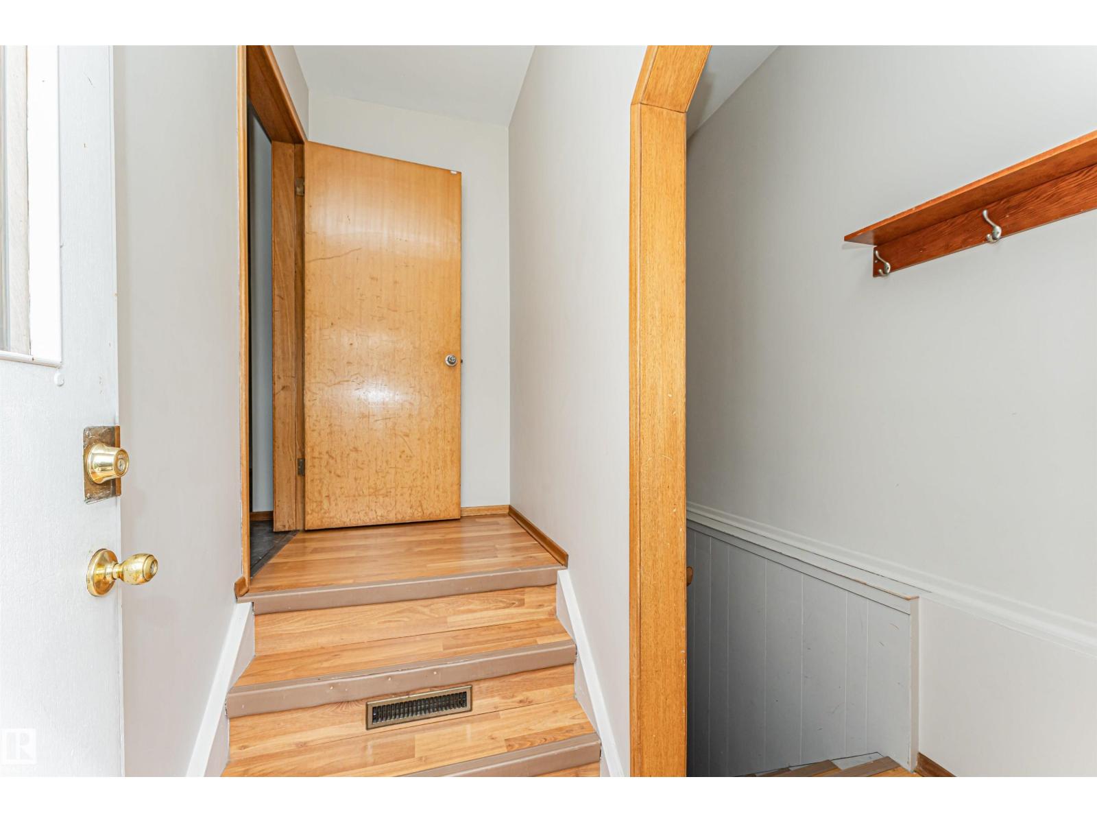 11139 62 Avenue NW - Photo 32