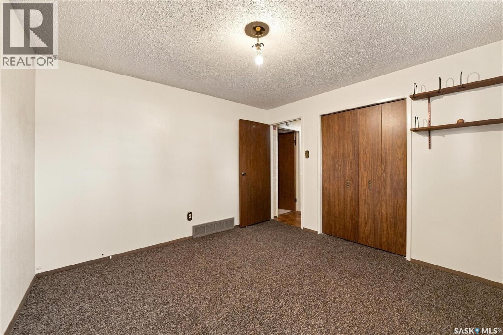 125 Arnason CRESCENT - 24