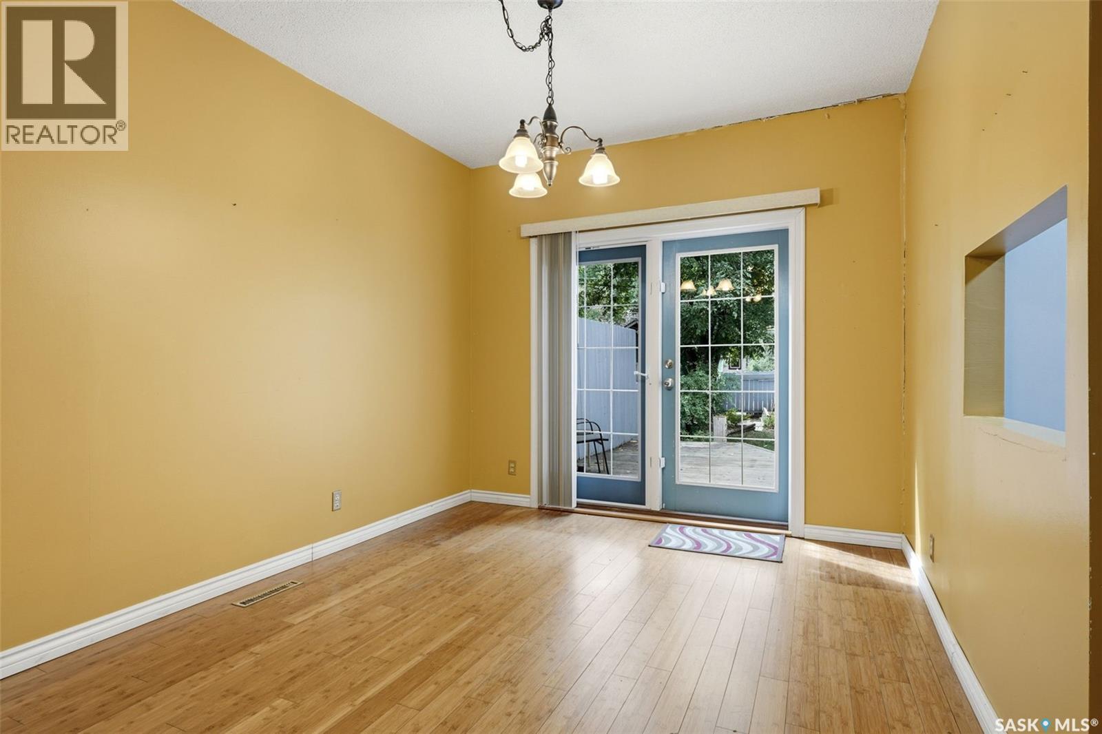2242 Angus STREET - 8