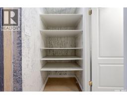 2242 Angus Street, Regina, SK S4T2A2 Photo 13