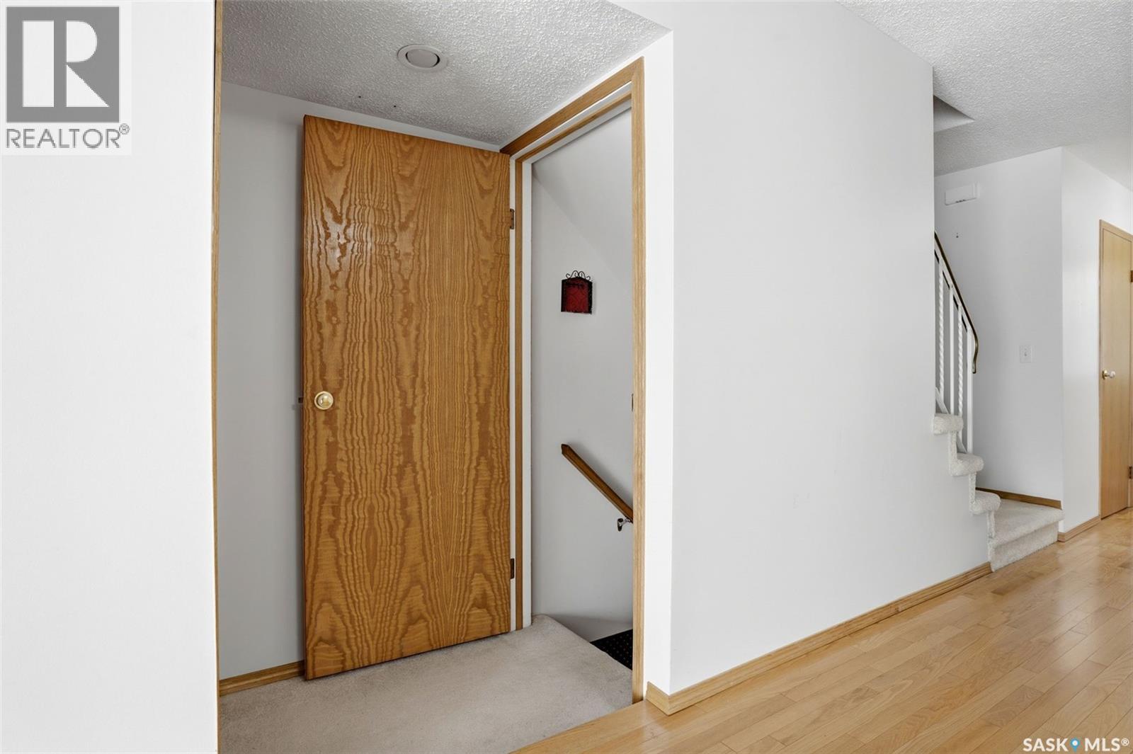 #246 Plainsview DRIVE - 25