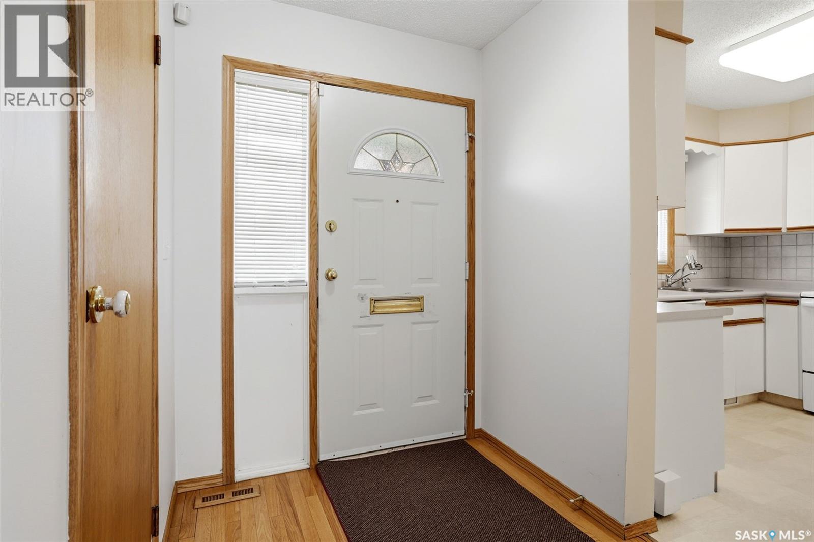 #246 Plainsview DRIVE - 3