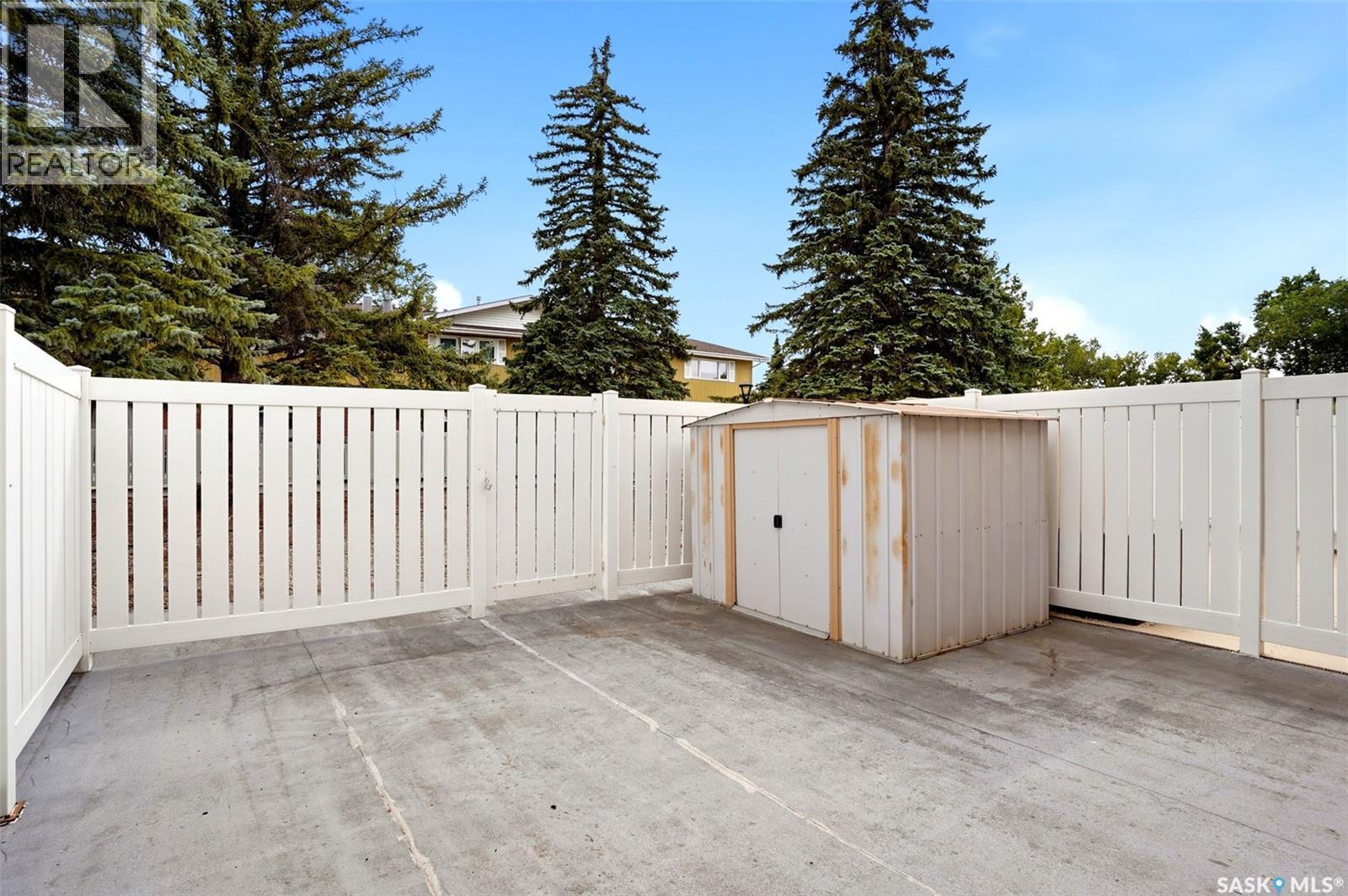 #246 Plainsview DRIVE - 32
