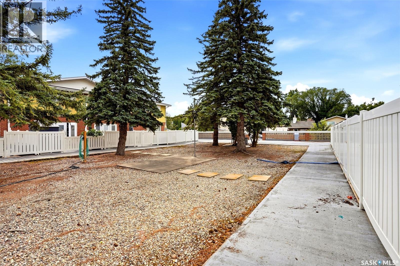#246 Plainsview DRIVE - 34