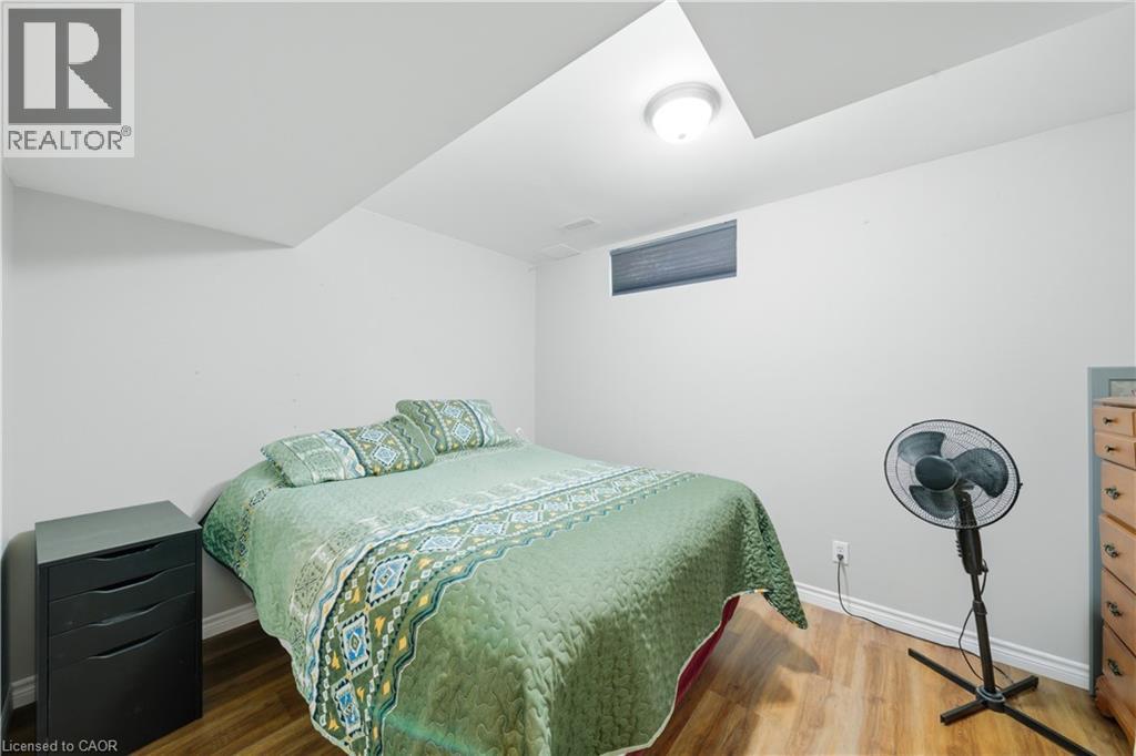 784 BUTTERNUT Avenue - 26