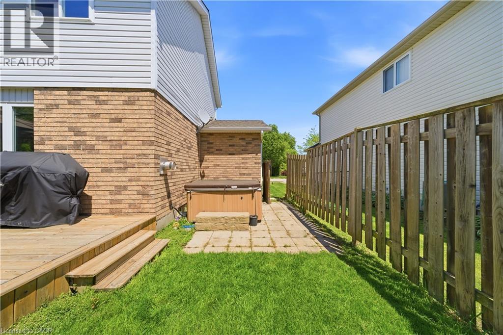 784 BUTTERNUT Avenue - 33