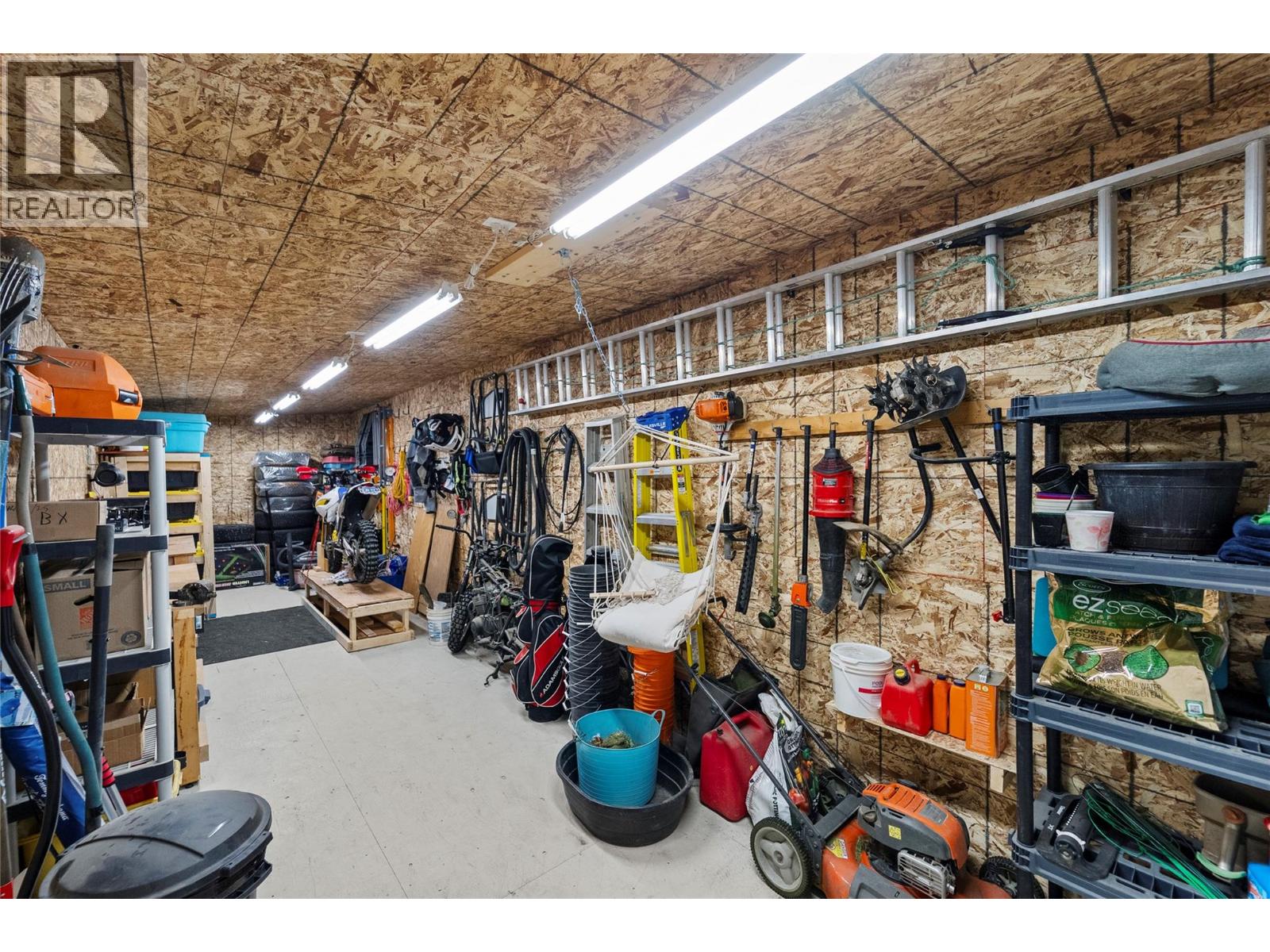 2045 Valleyview Drive - 36