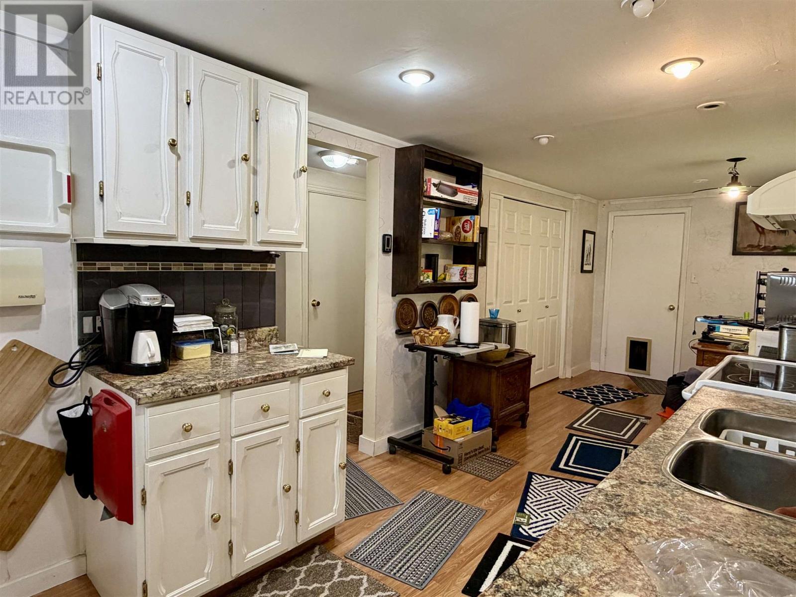 50 Hutchison AVE - 21