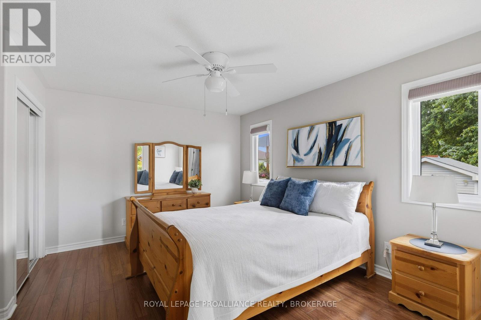 1094 CROSSFIELD AVENUE - Image 21