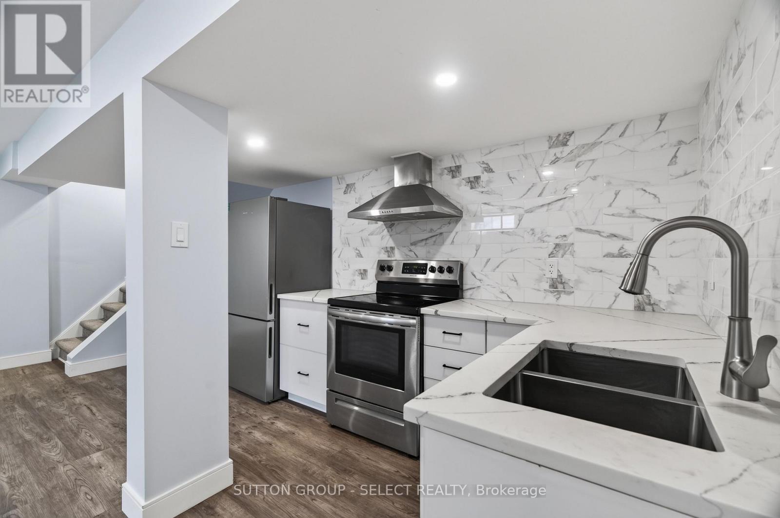 1904 DOWNES COURT - Image 39